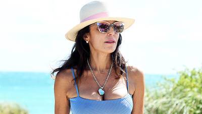 Bethenny Frankel, 51, Poses By The Beach In A Strapless Bikini — Photo - hollywoodlife.com - New York - county Palm Beach