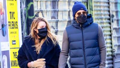 Blake Lively Ryan Reynolds Holds Hands As They Brave The Frigid Wind In NYC — Photo - hollywoodlife.com - New York