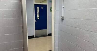 Boys left feeling 'uncomfortable' after high school removes toilet doors - www.manchestereveningnews.co.uk