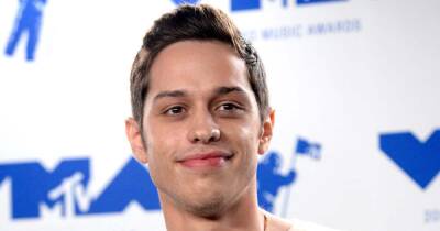 LOL! Pete Davidson Was Told to Get a Spray Tan Before His New Year’s Eve Special Because He’s ‘Really White’ - www.usmagazine.com - New York