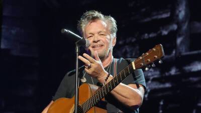 John Mellencamp recalls ex-wife barring ‘girls’ from backstage, has complied since 1991: ‘Her advice was good’ - www.foxnews.com