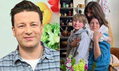 Jamie Oliver shares gorgeous photos of wife Jools with their kids after skiing holiday - hellomagazine.com - Austria