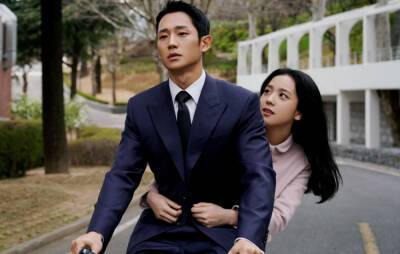 BLACKPINK’s Jisoo surprises ‘Snowdrop’ co-star Jung Hae-in on set of his new K-drama - www.nme.com - Japan