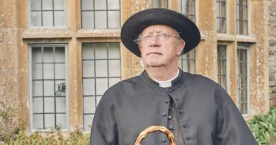 Who is in the Father Brown cast on BBC alongside Mark Williams? - www.manchestereveningnews.co.uk