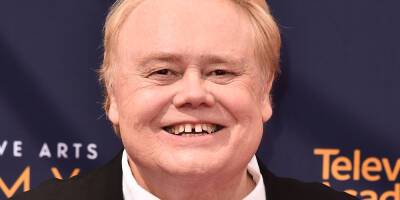 Louie Anderson Dead - Comedian & Actor Dies at 68 - www.justjared.com - Minnesota - Las Vegas - Indiana - county Dale