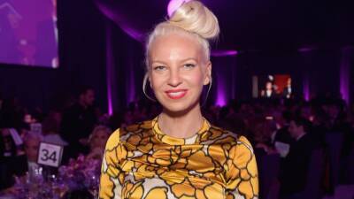 Sia Says She Entered Rehab Following Relapse After Backlash to 'Music' Film - www.etonline.com