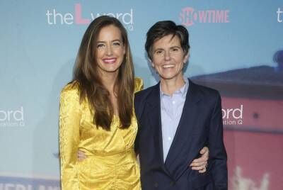 ‘Am I OK?’ Filmmakers Tig Notaro & Stephanie Allynne Set ‘Time And Space’ As Next Feature; Judd Apatow Producing - deadline.com - New York - Los Angeles - New York - state Mississippi