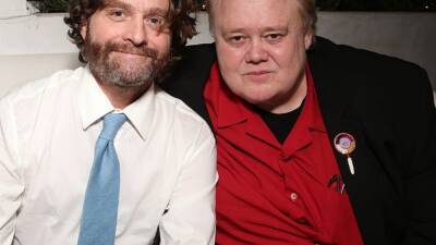 Zach Galifianakis Remembers Louie Anderson as 'Caring and Tender' - www.etonline.com - California - county Anderson