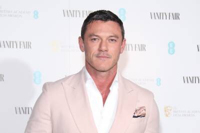 Luke Evans Saw A Scorpion In His Bathroom While Filming New Thriller Series In Columbia - etcanada.com - USA - Colombia - city Columbia - Venezuela