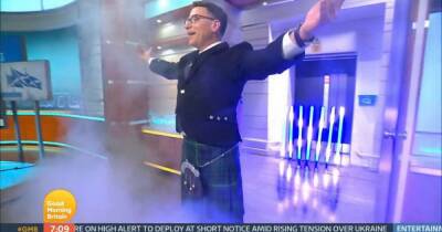 GMB's Richard Arnold surprises fans with Scottish accent, kilt and bagpipes on Burns Night - www.dailyrecord.co.uk - Britain - Scotland - city Aberdeen