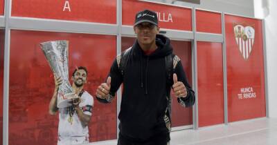 Manchester United forward Anthony Martial arrives in Seville ahead of loan move - www.manchestereveningnews.co.uk - Spain - France - Manchester - city Sanchez