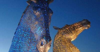'Don't scare the Haggis' warning as Kelpies light up blue & white for Burns Night - www.dailyrecord.co.uk - Scotland