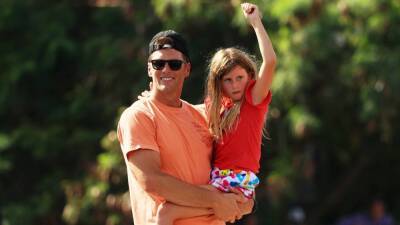 Tom Brady's Daughter Vivian Crashes His Podcast While He's Talking About Spending More Time With Family - www.etonline.com - Los Angeles - county Bay