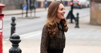 Kate Middleton stuns in green leopard print dress as she meets mental health volunteers - www.ok.co.uk - Britain - London
