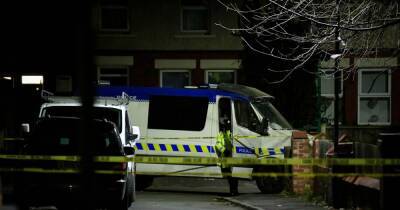 BREAKING: Two men rushed to hospital after double shooting in Leigh - www.manchestereveningnews.co.uk - Manchester