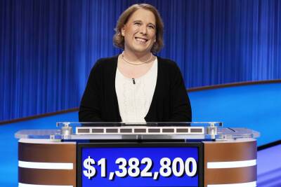 The question that finally stumped ‘Jeopardy!’ champ Amy Schneider - nypost.com - Britain - Chicago - Bangladesh