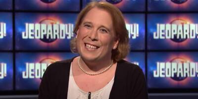 Amy Schneider's 'Jeopardy' Winning Streak Ends After 40 Games - www.justjared.com - Chicago
