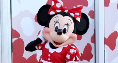 Minnie Mouse Ditching Iconic Red Dress for New Navy Pantsuit - www.justjared.com - Britain - France
