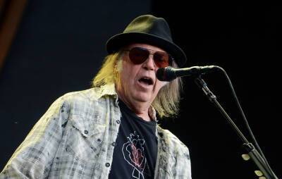 Apple Music, Tidal promote Neil Young after Spotify removes his music - www.nme.com