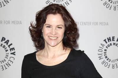 Ally Sheedy Says Transgender Son Beckett Is ‘In A Really Great Place In His Life’ - etcanada.com