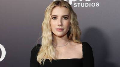 Emma Roberts on aunt Julia Roberts, not feeling pressure to match her career: 'I never aspired to be her’ - www.foxnews.com - USA - county Story