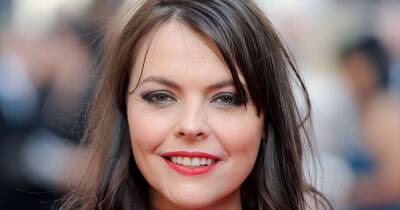 Corrie's Tracy Barlow star Kate Ford shares insight as she battles painful illness on set - www.manchestereveningnews.co.uk