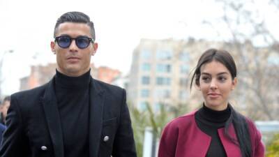 Cristiano Ronaldo Projects Girlfriend's Images on World's Tallest Building for Her 28th Birthday - www.etonline.com - Spain - Manchester - Dubai - Portugal