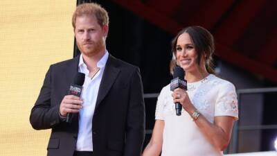 Prince Harry and Meghan Markle Call Out 'Serious Harms' of COVID-19 Misinformation on Spotify - www.etonline.com