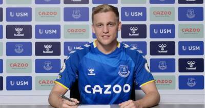Everton confirm Donny van de Beek loan signing after Manchester United transfer - www.manchestereveningnews.co.uk - Manchester