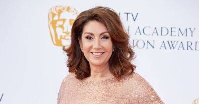 Loose Women's Jane McDonald lost 1.5st and four sizes after overhauling diet - www.dailyrecord.co.uk