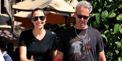 Gal Gadot Has A Lunch Date With Husband Jaron Varsano in LA - www.justjared.com - New York - Beverly Hills - Israel