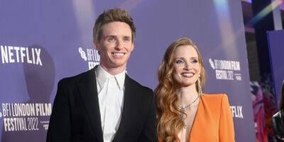 Jessica Chastain Shows Off Sweet Sign From Fans With Eddie Redmayne at 'The Good Nurse' Premiere in London - www.justjared.com - London