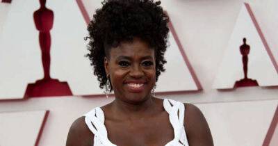 Viola Davis thought she was 'too black' to succeed in the arts - www.msn.com - New York - Gambia