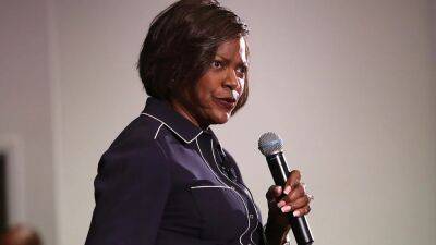 Democrat Val Demings called for ‘walls’ that ‘separate us’ to go down but lives in gated community - www.foxnews.com - USA - Florida - Berlin - county Phillips