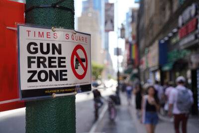 Times Square Gun Ban Bill Signed By New York Mayor Eric Adams - deadline.com - New York - New York - county York - county Adams