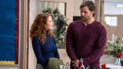 Lifetime Reveals Christmas Movie Schedule for 2022: When to Watch All 26 Films - www.etonline.com - New Orleans