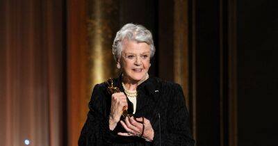 Murder, She Wrote star Angela Lansbury dies aged 96 - www.manchestereveningnews.co.uk - New York - Los Angeles - USA - county Price