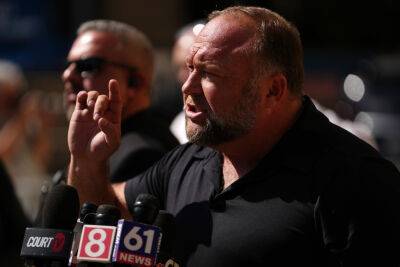 Alex Jones Ordered To Pay Nearly $1 Billion In Damages To Sandy Hook Families – Update - deadline.com - Texas - city Sandy