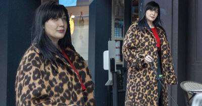 Pregnant Daisy Lowe bundles up in leopard print coat in Primrose Hill - www.msn.com - Jordan