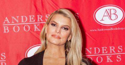 Jessica Simpson gets needle-free face lift: 'It gives me chill bumps' - www.wonderwall.com - county Brooke - city Wilson