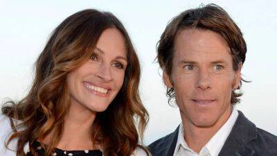 Julia Roberts says 'making out' is the key to a happy marriage - www.foxnews.com - California
