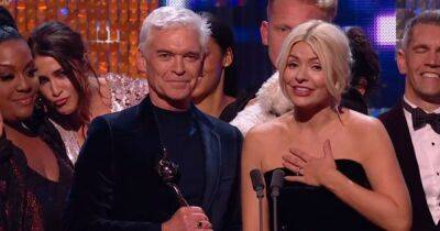 NTAs viewers convinced audience booed Holly and Phil as they celebrated This Morning award win - www.dailyrecord.co.uk