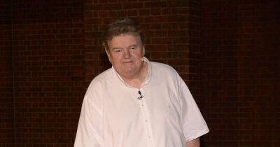Robbie Coltrane spent final years in ‘constant pain’ after knee cartilage completely disintegrated - www.msn.com