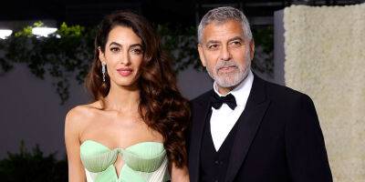 Amal & George Clooney Stay Close to Each Other At Academy Museum Gala - www.justjared.com - Los Angeles