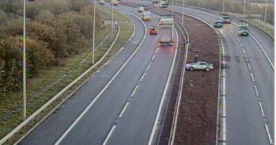 Car crashes into verge on M90 sparking delays as police rush to scene - www.dailyrecord.co.uk - Scotland