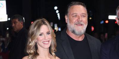 Russell Crowe & Girlfriend Britney Theriot Make Red Carpet Debut! - www.justjared.com - Italy - county Spencer
