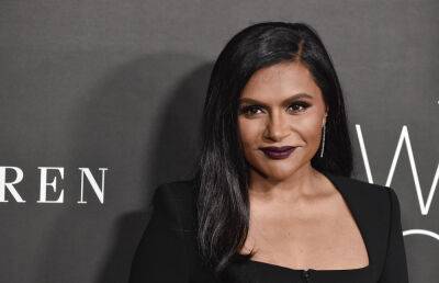Mindy Kaling ‘Fell In Love With’ Anne Hathaway For Handling Rude Interview Like A Boss - etcanada.com - Hollywood - county Love