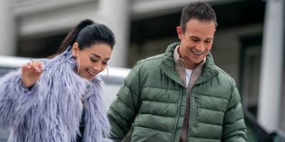 Freddie Prinze Jr. Is Getting Back Into Film - Watch His 'Christmas With You' Trailer! - www.justjared.com - New York - Netflix