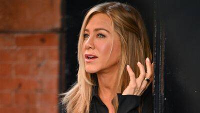 Jennifer Aniston Shared Her Hilariously Relatable Spray Tan Mishap on Instagram—Watch the Video - www.glamour.com
