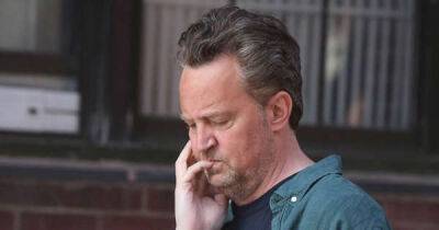 Matthew Perry wants to date 'somebody who has their own wealth' - www.msn.com